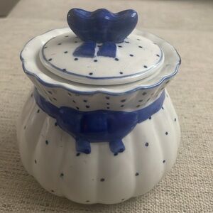 Elegant Blue and White Ceramic Jar with Lid